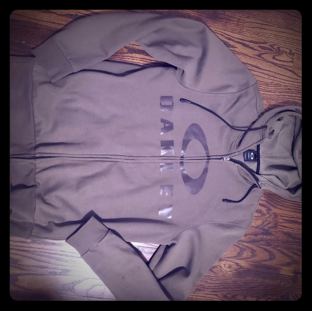 Oakley hoodie